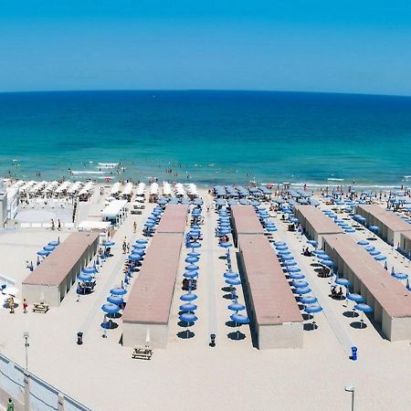 Appartamento Di Fronte Al Mare By Apulia Accommodation 바리 외부 사진