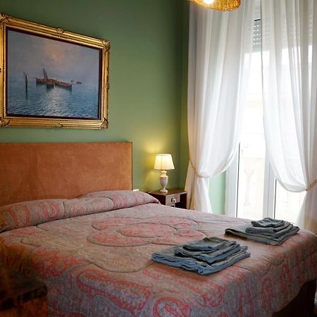 Appartamento Di Fronte Al Mare By Apulia Accommodation 바리 외부 사진