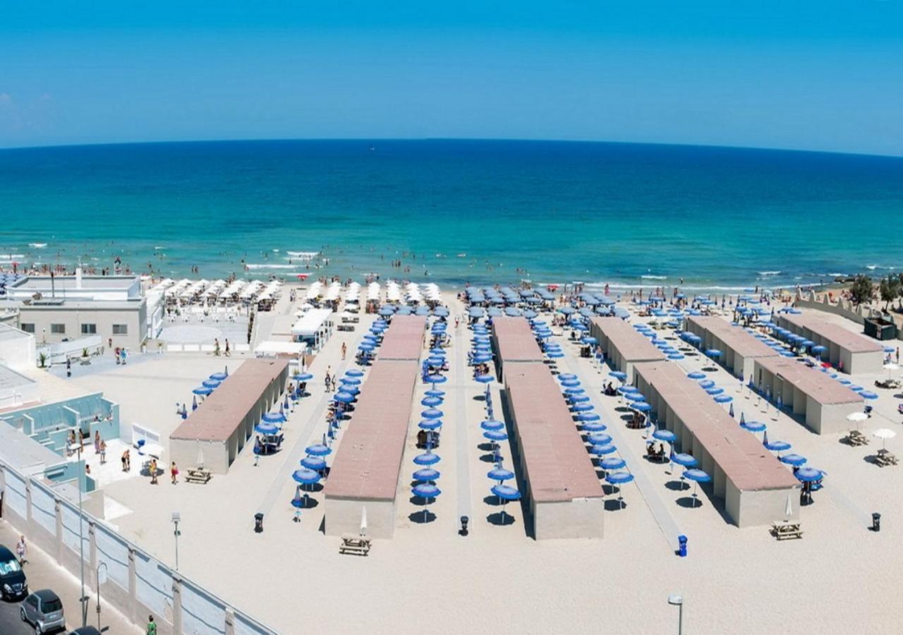 Appartamento Di Fronte Al Mare By Apulia Accommodation 바리 외부 사진