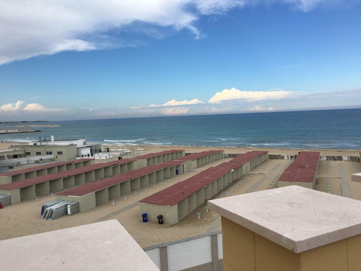 Appartamento Di Fronte Al Mare By Apulia Accommodation 바리 외부 사진